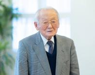 西園 昌久