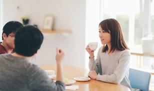 ティータイムのテーブル