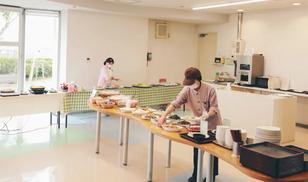 落ち着いたインテリアの食堂