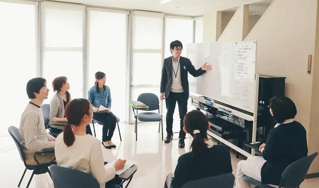 復職への不安を払拭するため復職支援プログラムを導入 - 海の病棟の治療方針 - 海の病棟 | 福岡県大牟田市 不知火病院(うつ病の治療･入院･カウンセリング)